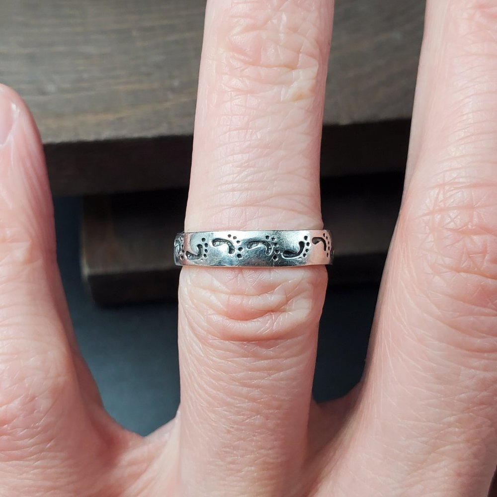 Size 6 Sterling Silver Religious Footprints Ring